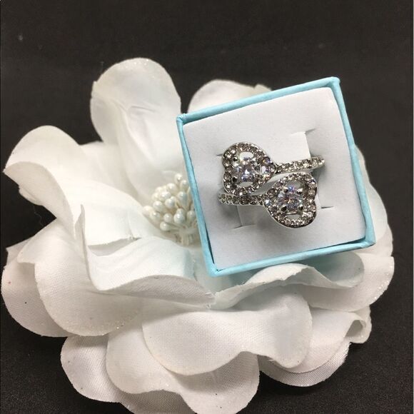 Double Heart halo ring - Picture 1 of 2